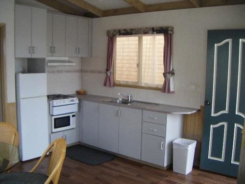 Village Motor 4*